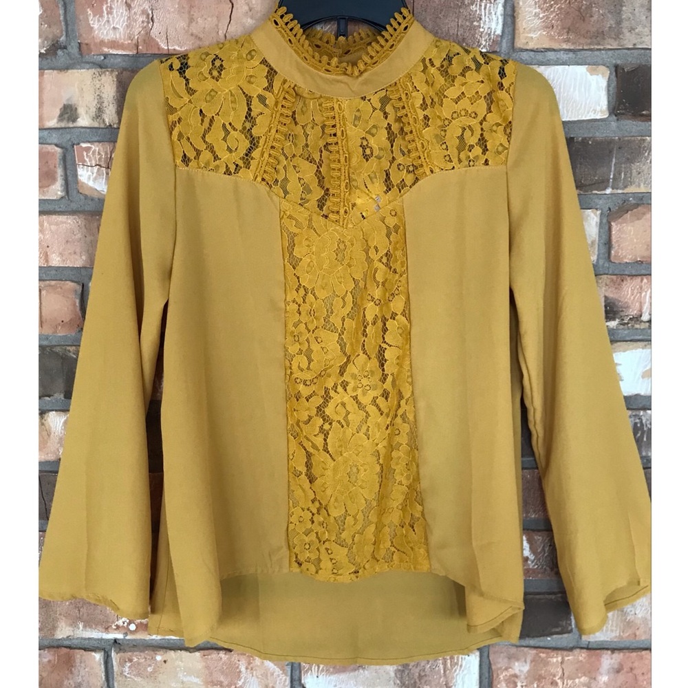 Self Esteem Women’s Long Sleeve Gold Lace Long Bell Sleeve Top Size Small